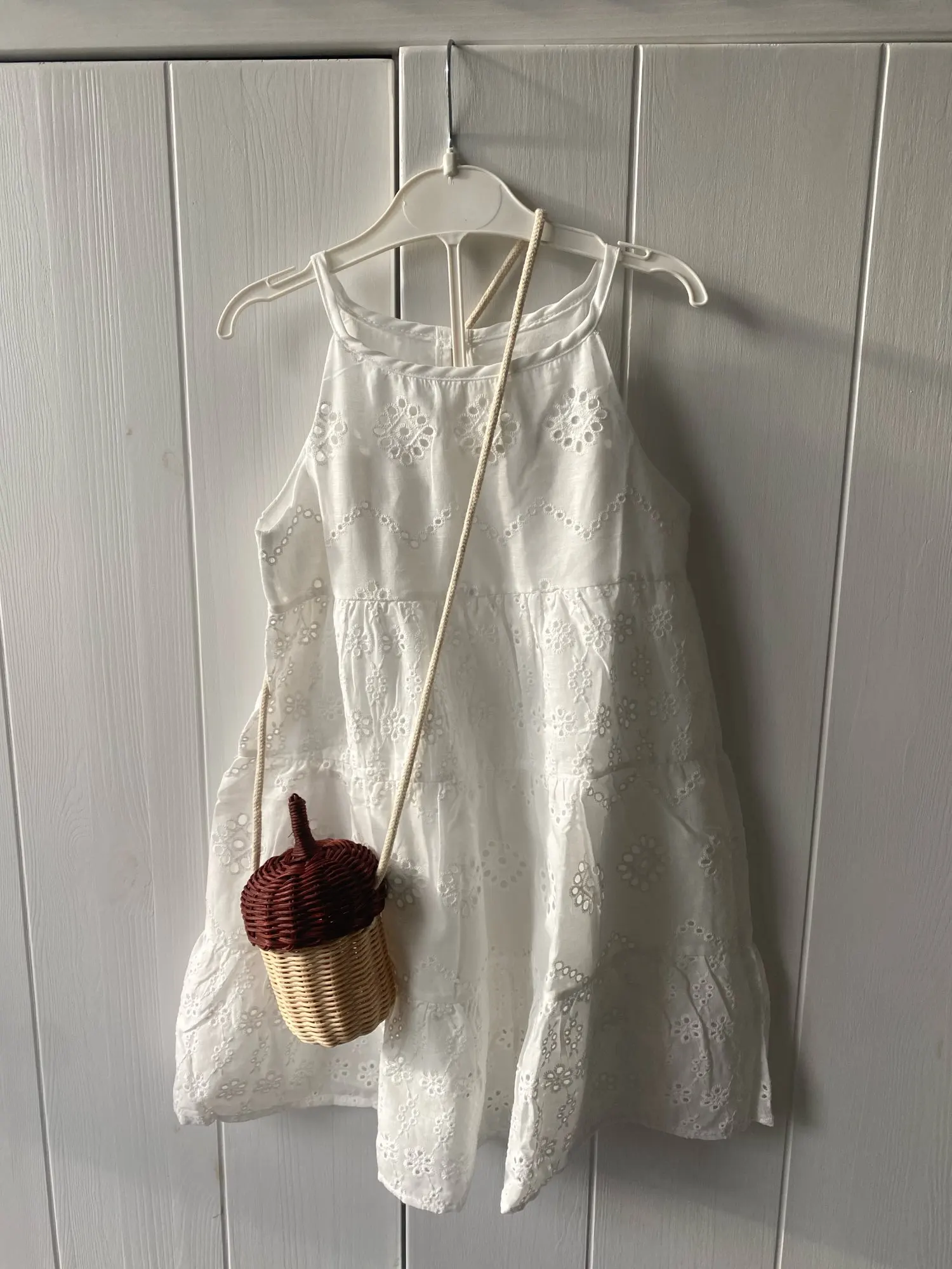 Acorn-Shaped Rattan Storage Basket - Handwoven Beach Shoulder Bag