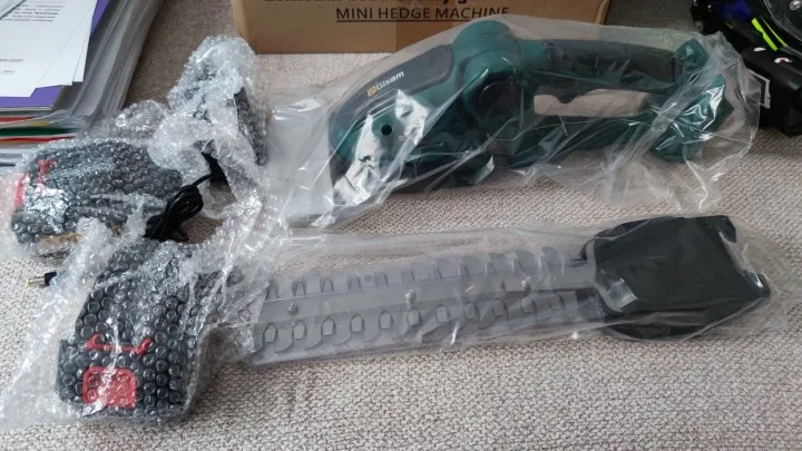 Gisam 2 in 1 Electric Hedge Trimmer 20000rpm Handheld Household Lawn Mower Garden Scissors Power Tool For Makita 18V Battery Pin photo review