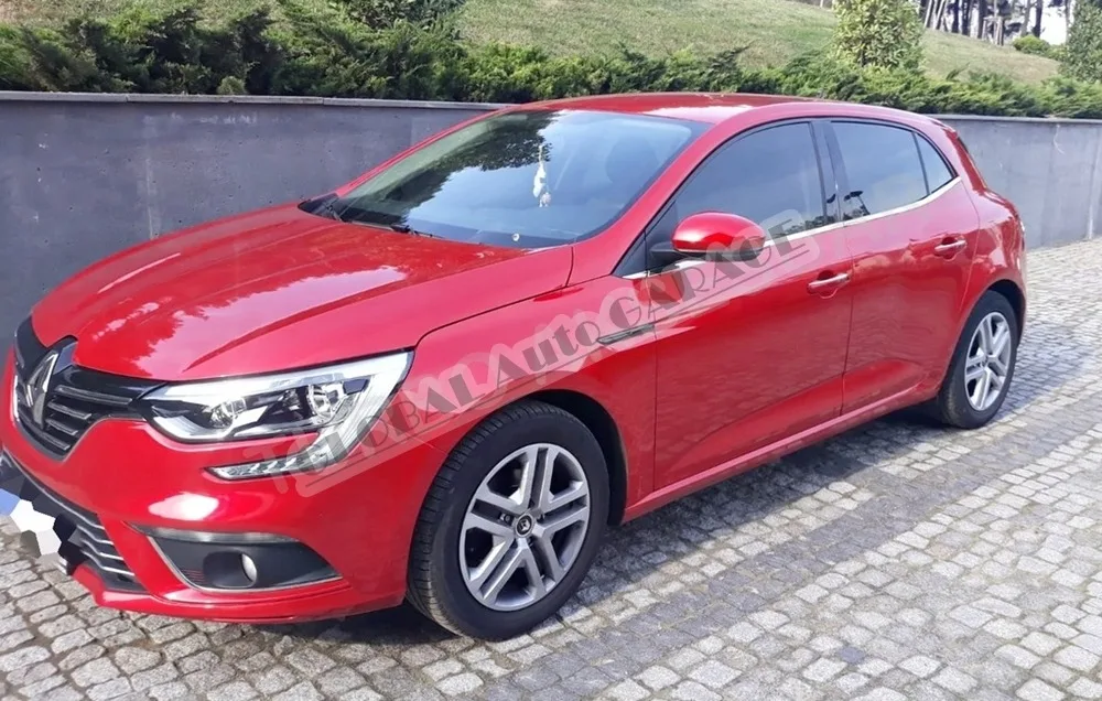 

Хромированная рамка для окна для хэтчбека Renault Megane 4 2016-2021