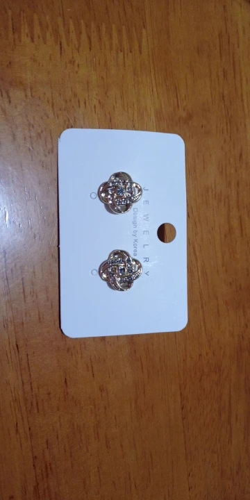 Light Luxury Zircon Stud Earrings photo review