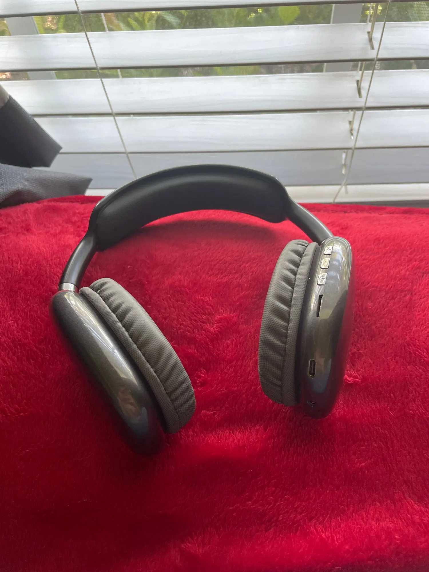 P9 Wireless Bluetooth Headphones With Mic Noise Cancelling