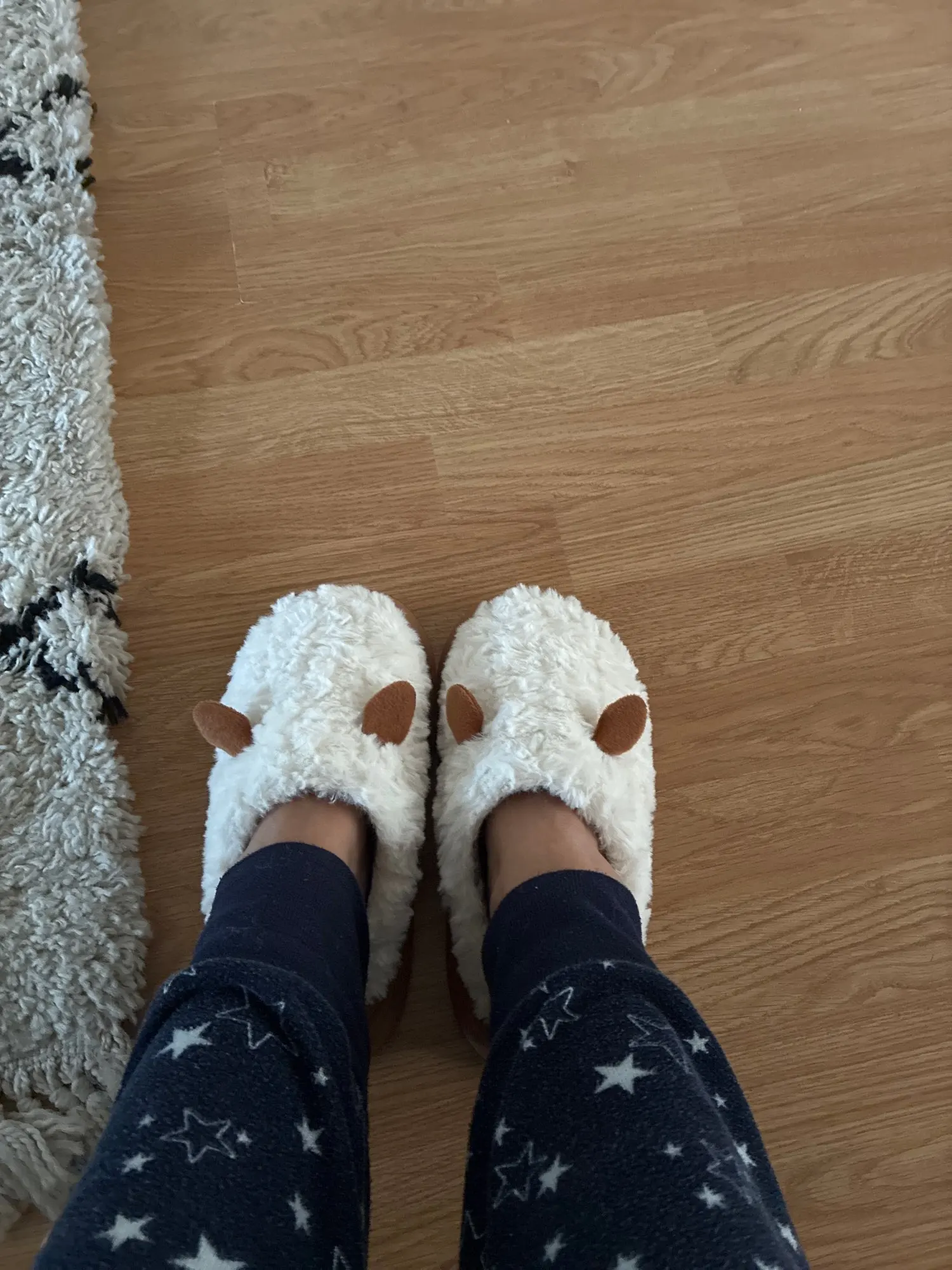 Zapatillas de invierno para mujer: zapatos de casa con forro polar de felpa, pantuflas cálidas de algodón para interiores/exteriores con suela antideslizante photo review