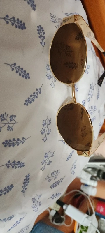 Fashion Oval Retro Sunglasses - Luxury Metal Frame Eyewear photo review