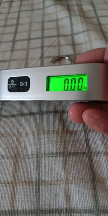 Balance électronique portable pour valise – Pèse-bagage numérique 50 kg / 110 lb avec écran LCD rétroéclairé photo review