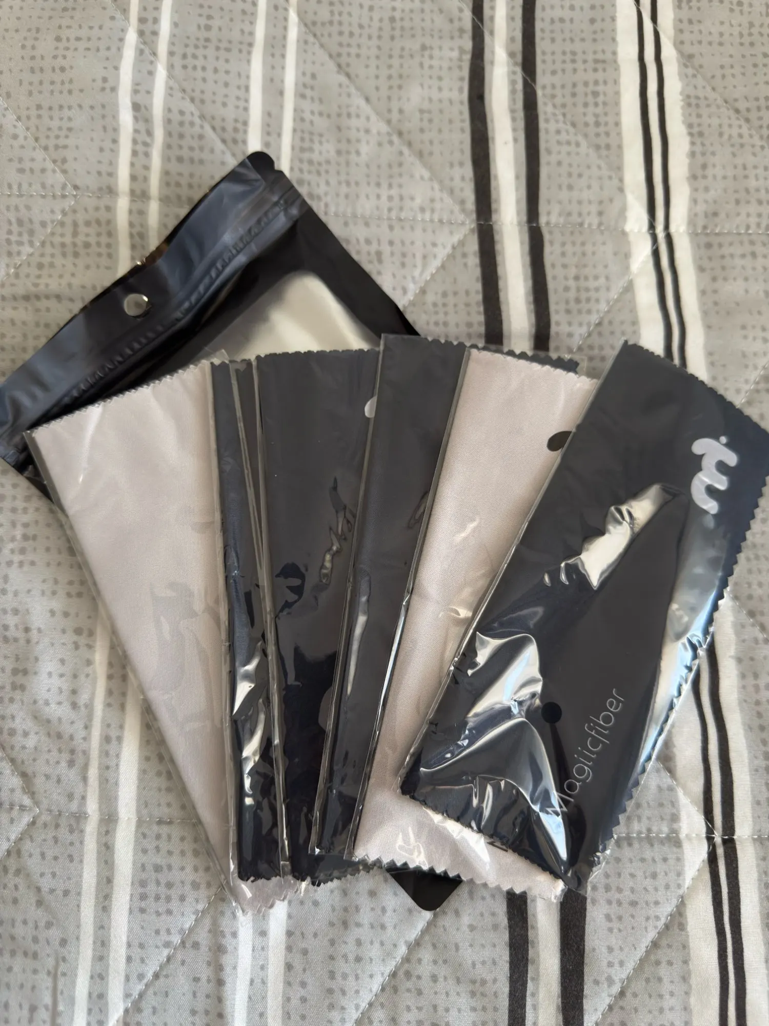 Microfiber Cleaning Cloths Premium Cloths for Phone Cleaning Glasses Lenses Screens and More photo review