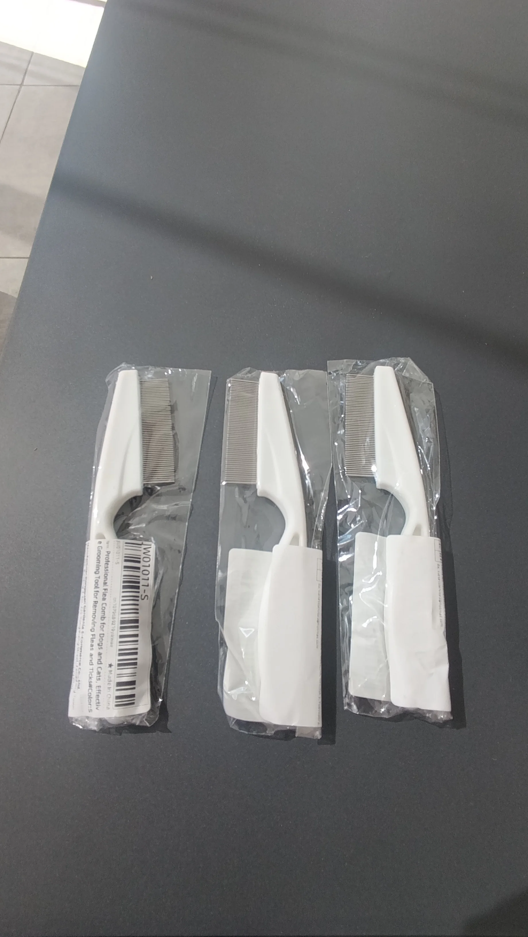 Professional Flea Comb for Dogs and Cats, Effective Grooming Tool for Removing Fleas and Ticks photo review