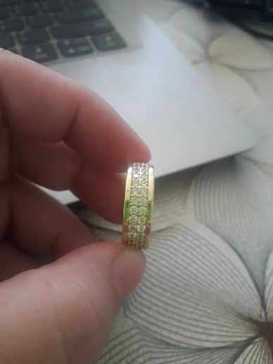 Underbara guldfärgade fingerringar för kvinnor Nyligen Bröllopsförlovningstrender Eternity Rings Cubic Zirconia Modesmycken