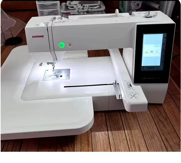 ORIGINAL NEW Janome Memory Craft 400E Embroidery Machine