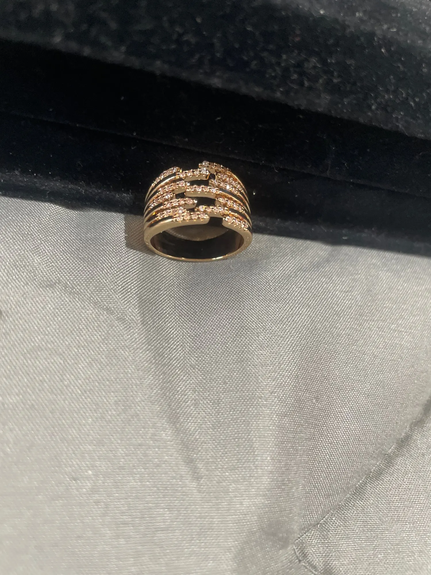 Zircon Double Crossed Shape Rings photo review