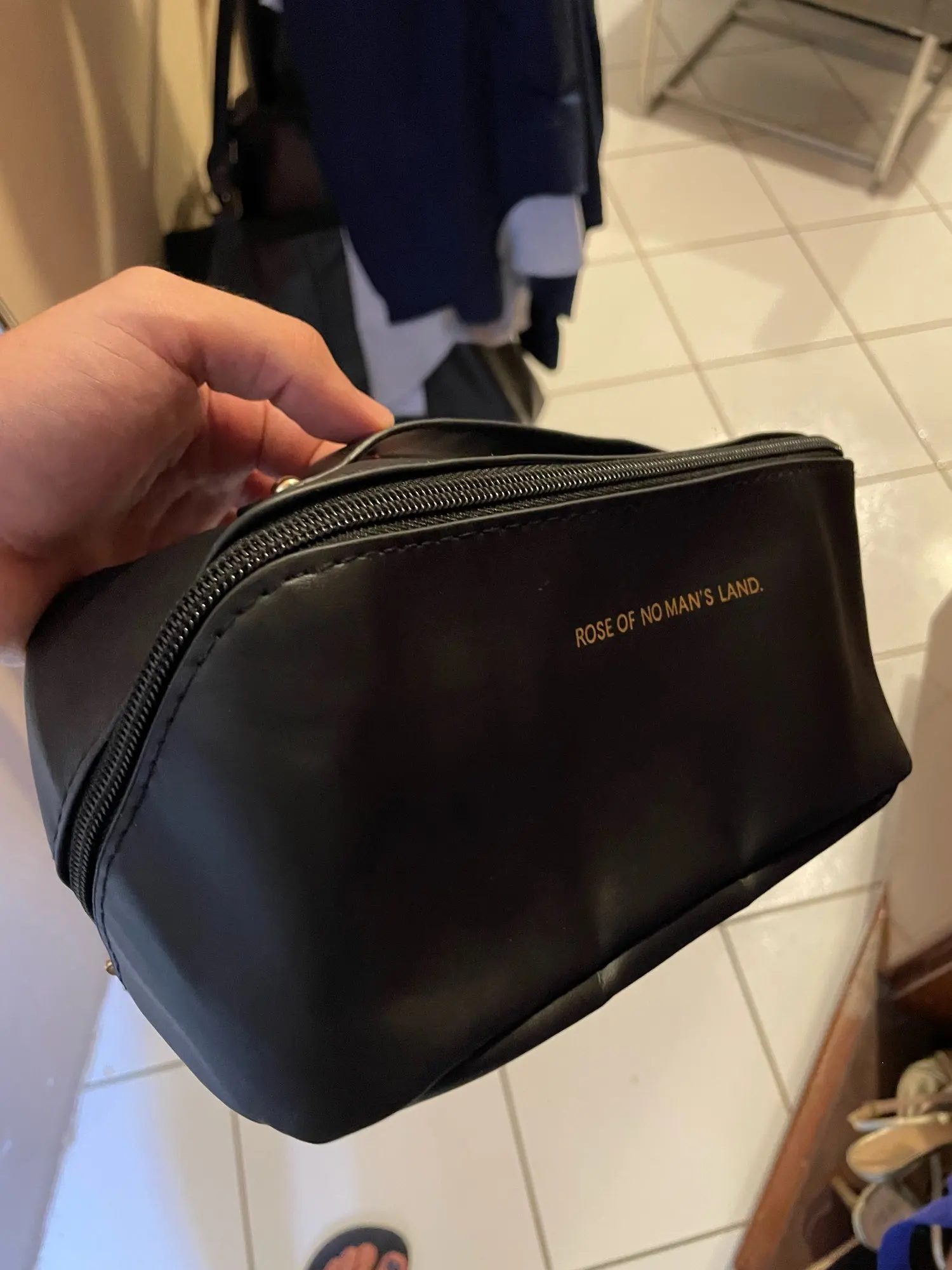 Bolsa Necessaire Feminino Cosmético De Couro PU De Grande Capacidade Portátil Viagem - Neverdie photo review