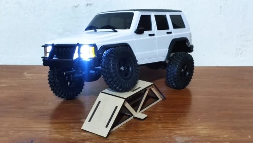 Auto a Control Remoto - 1/18 Jeep Cherokee XJ - JJRC C8809 Verde, Azul, Blanco o Gris