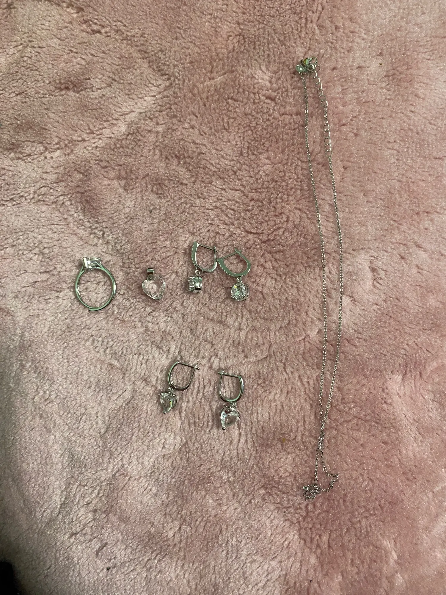 2CT Moissanite Huggie Hoop Earring photo review