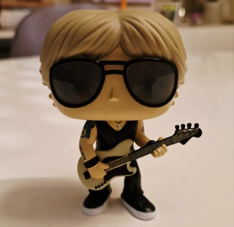 Guns N’ Roses – Duff McKagan 52 photo review