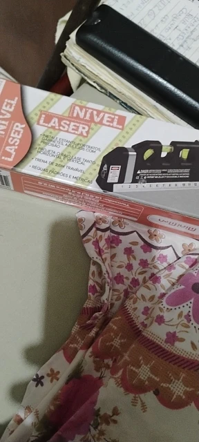 Ferramenta de Medição 4 em 1 - Nível Laser photo review