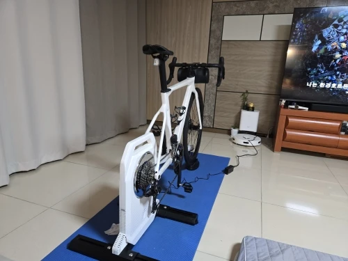 ThinkRider XXPRO ダイレクトドライブ スマート バイク トレーナー