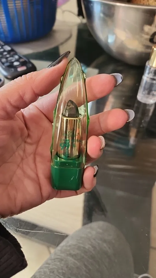 Ultra Aloe Vera Smoothing Gel Lipstick photo review