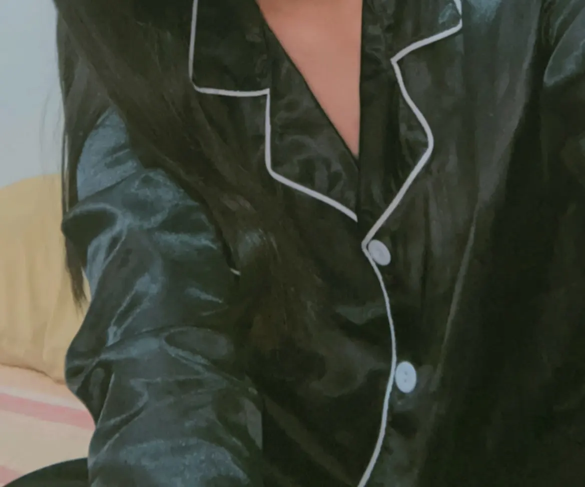 Plus Size Luxurious Silk Pajamas for All Seasons Comfort photo review