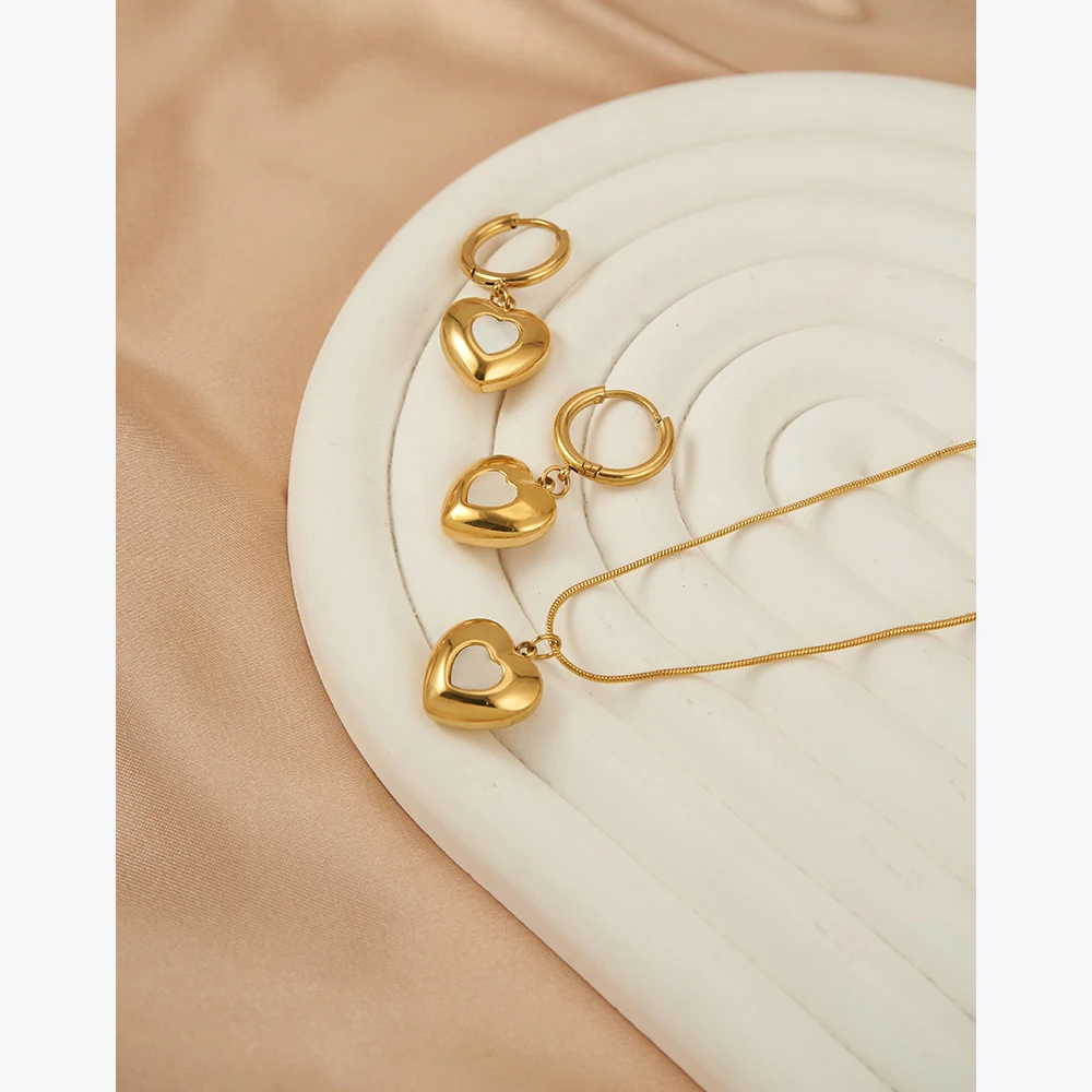 ENFASHION Collares Para Mujer Heart With Shell Pendant Necklace For Women's Stainless Steel 18k Gold Plated Jewelry Party 243455