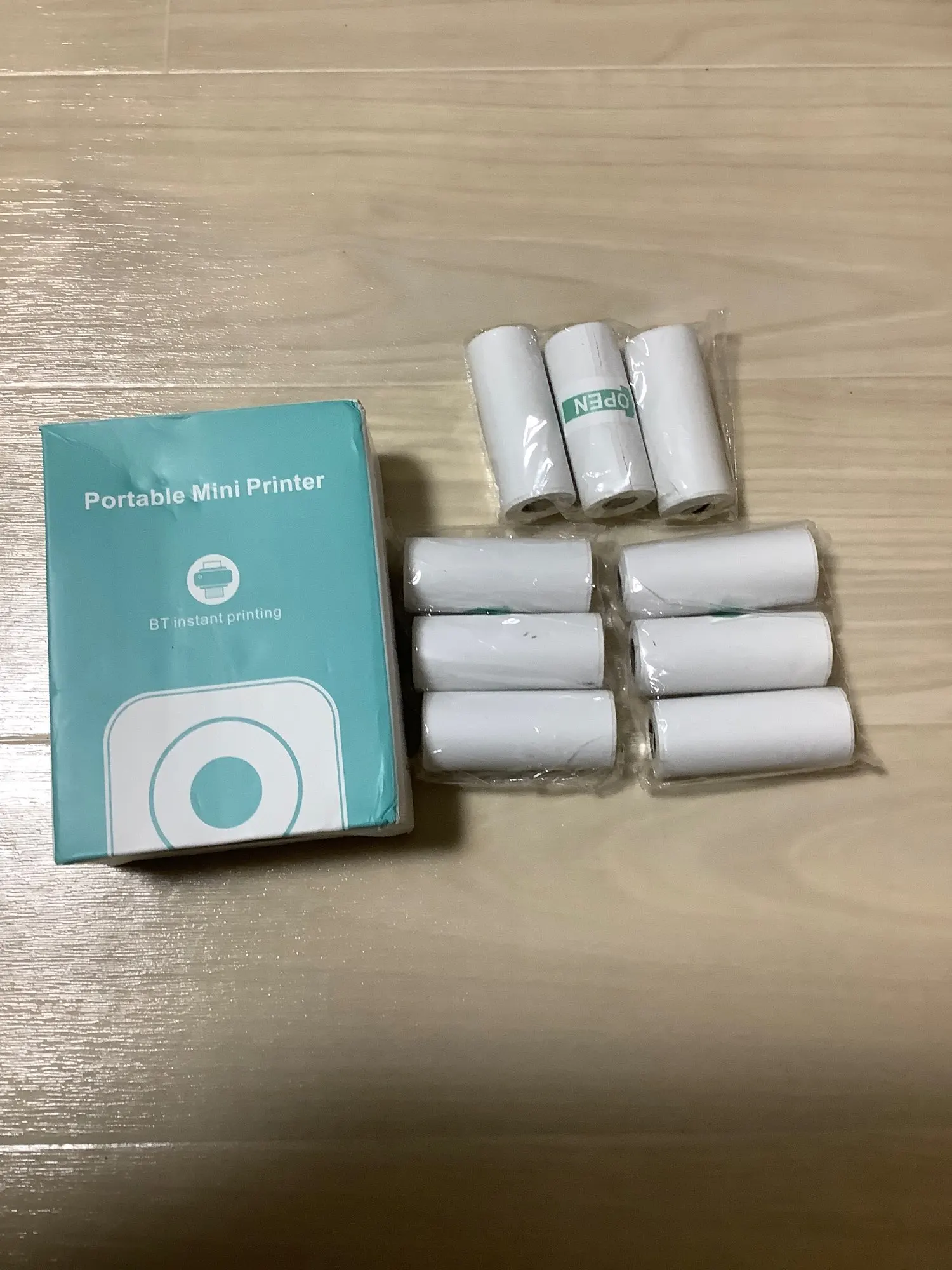 Bärbar minietikettskrivare fototermiska självhäftande etiketter Skrivare Bläckfri Bluetooth-ficka Miniskrivare Stickers Maker photo review