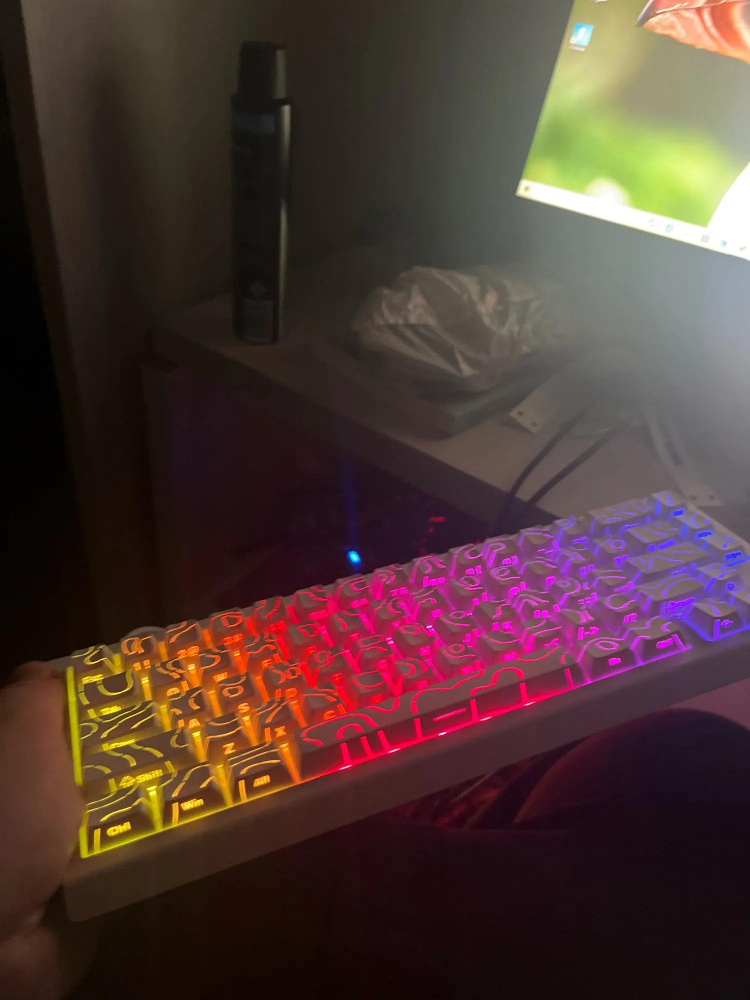 Teclado magnético para jugar X68HE ATTACK SHARK, mecánico con cable para juegos profesionales, disparo rápido de 0,01mm, SOCD/Rs de 8000Hz, frecuencia de 0,125 ms y 128K photo review