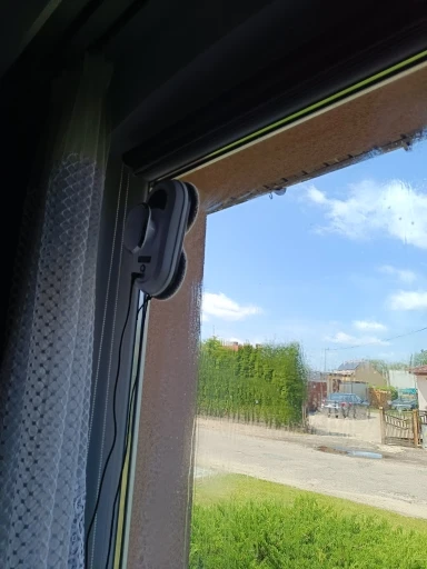 Window Robot Vacuum Cleaner Auto Working Electric Glass Limpiacristales Remote Control For Home photo review