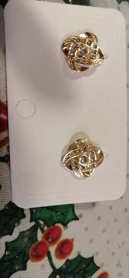 Light Luxury Zircon Stud Earrings photo review