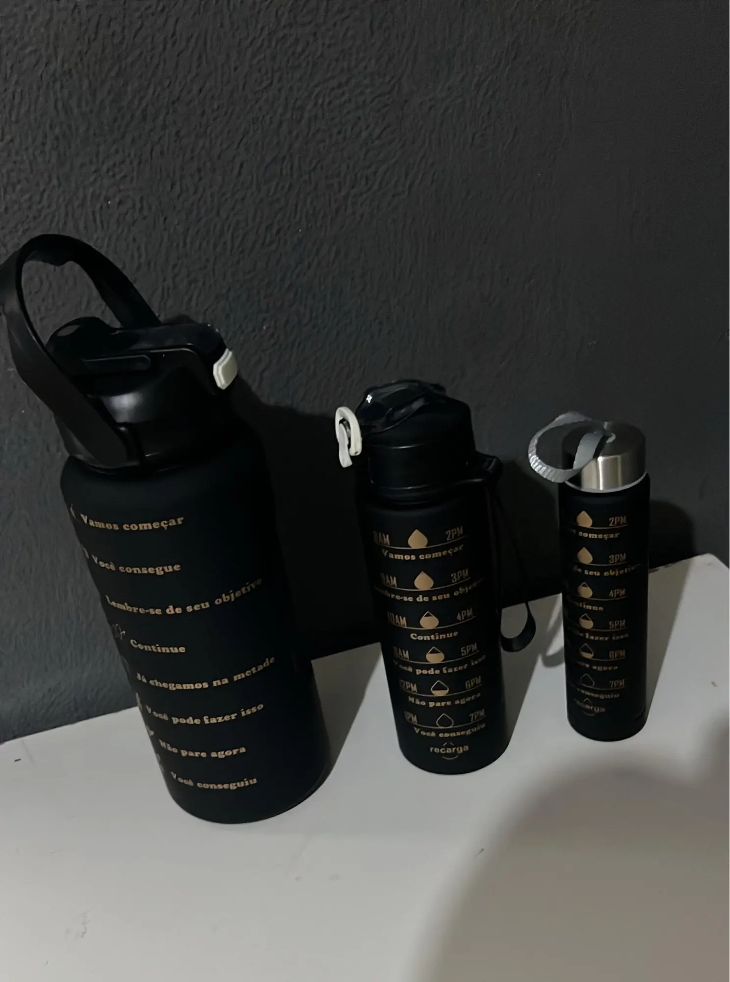 Kit da Garrafa de Água Squeeze Motivacional Com Adesivos 300ML+900ML+2000ML photo review