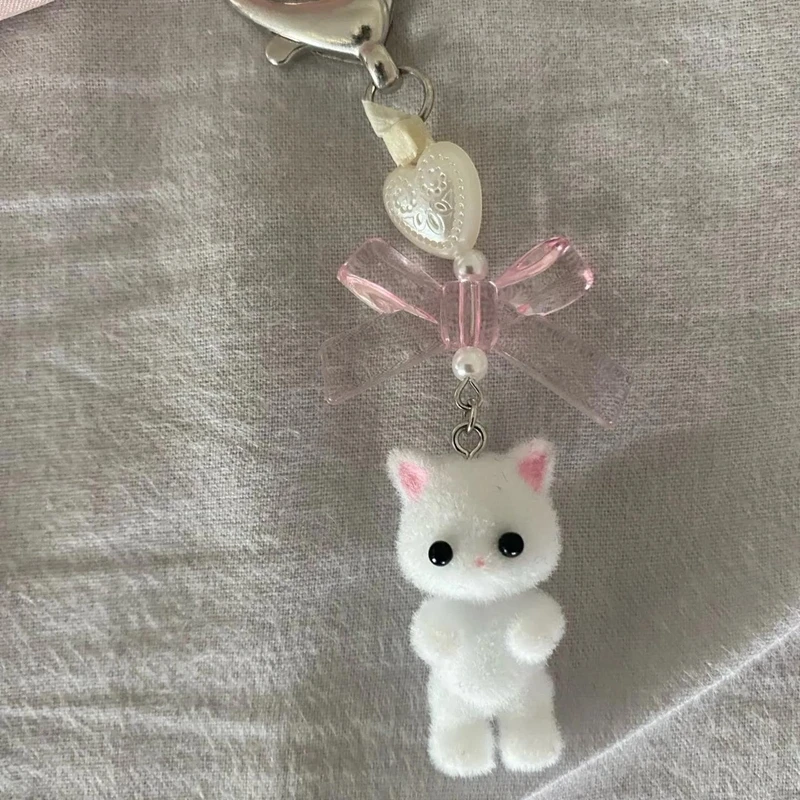 かわいいファジーキティ猫ハートリボンキーホルダー、子猫