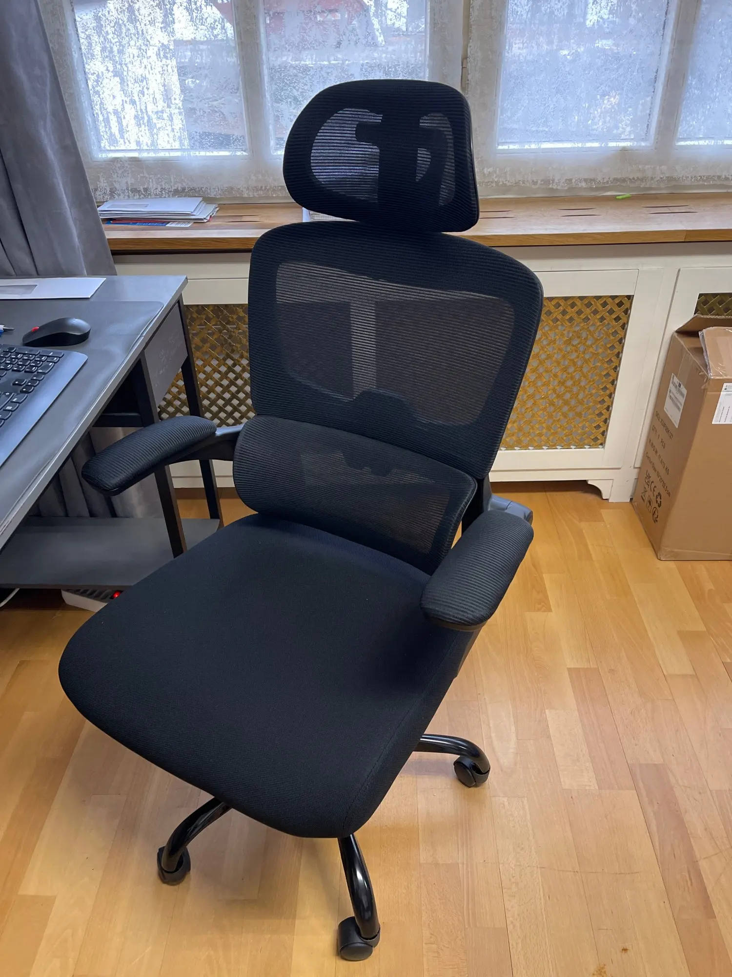 Ergonomic Office Chair Desk Chair with Folding Armrest Height-Adjustable Breathable Backrest Swivel Gaming Chair photo review