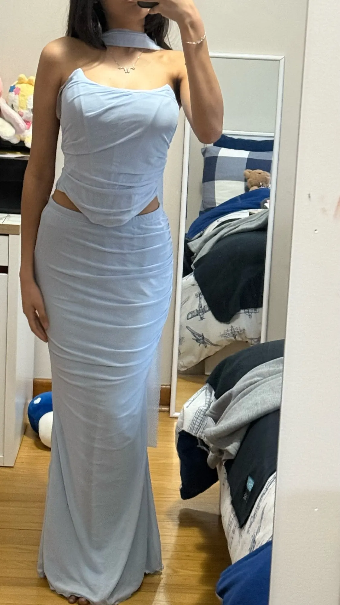 Elegant Women’s Two-Piece Set: Strapless Crop & Maxi Skirt photo review