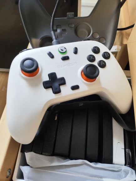 GameSir Nova Lite controlador de interruptor inalámbrico Bluetooth Gamepad con efecto Hall para Nintendo Switch iPhone Android teléfono PC photo review