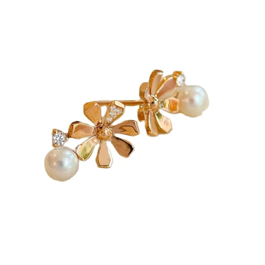 

MADALENA SARARA 18K Yellow Gold Diamond Pave Setting Flower Freshwater Pearl Style Women Earrings Au750 Stamp