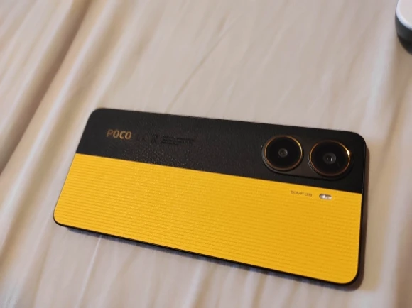 POCO X7 Pro Global Version Cellphone 256GB / 512GB Dimensity 8400-Ultra 6.67" 120Hz Display 6000mAh 5G NFC photo review