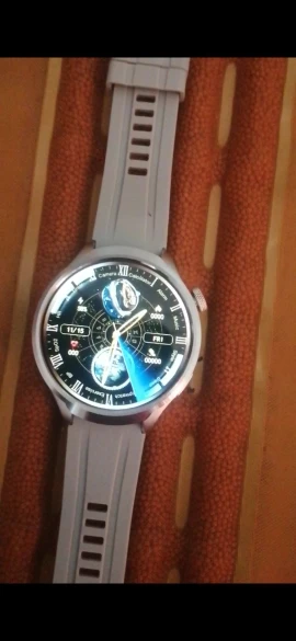 TrailMaster Pro GPS Smartwatch – Dein perfekter Begleiter für Abenteuer und Fitness photo review