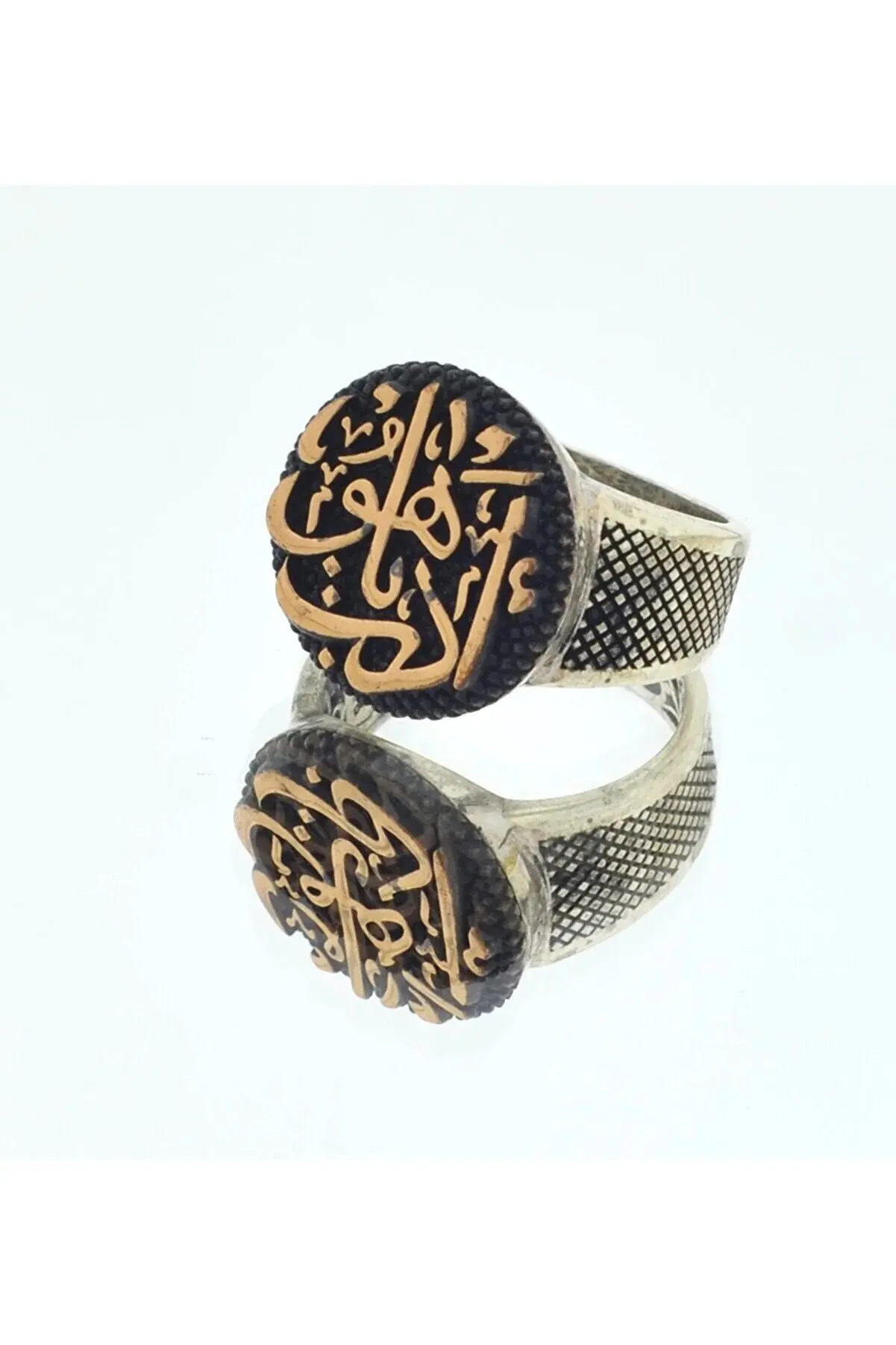 

Модное серебряное кольцо с черным камнем 19