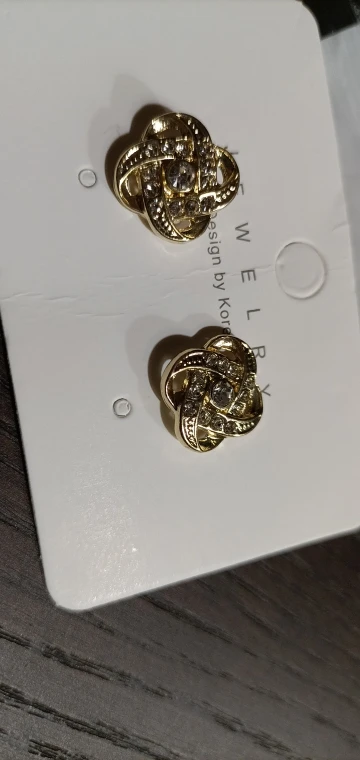 Light Luxury Zircon Stud Earrings photo review