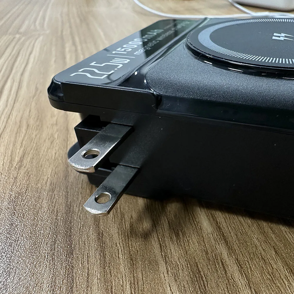 15000mAh Portable Power Bank Built-in Type-C & Lightning Cables Wireless Charging, USB-A/USB-C Output PD 22.5W, Find My Tracking 5