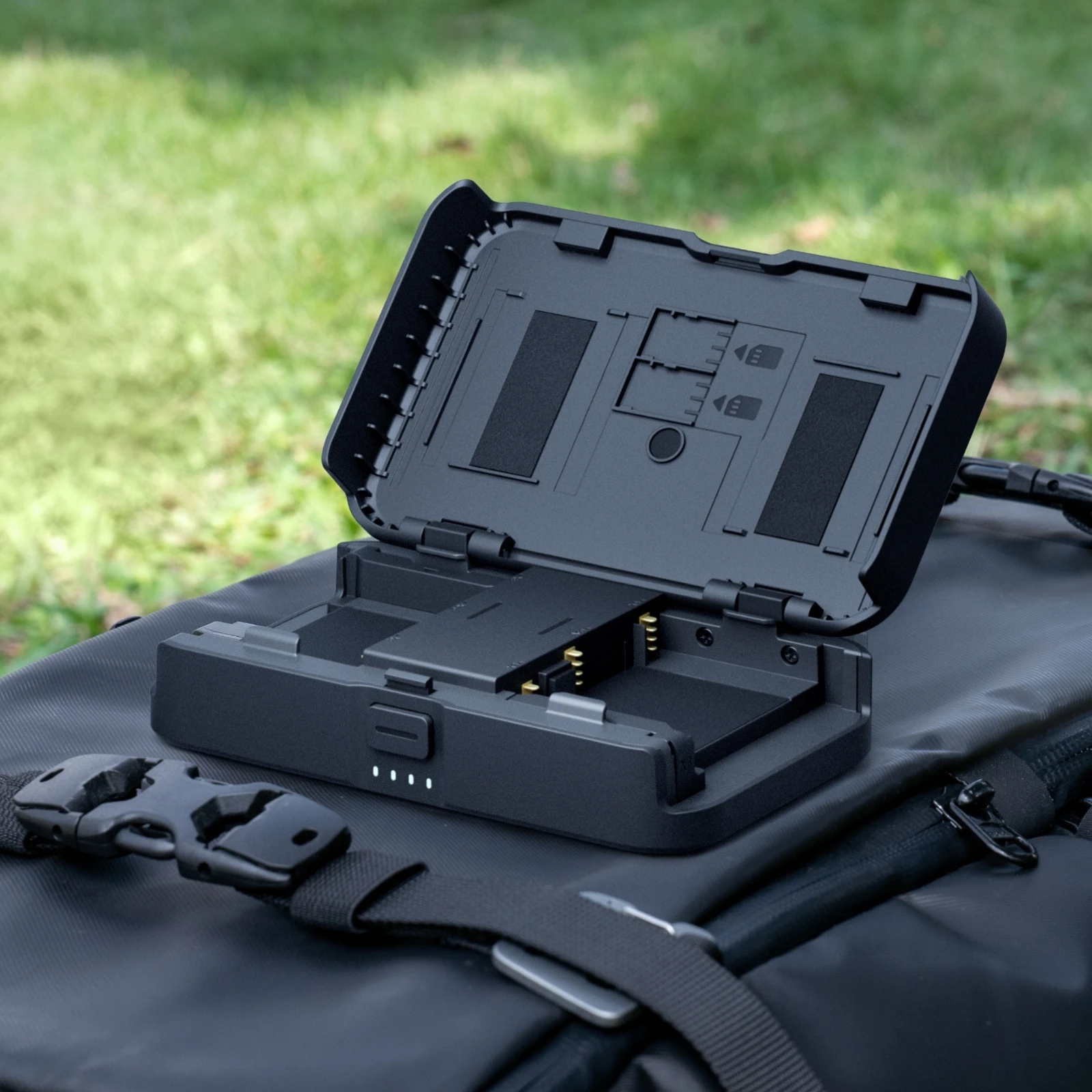 Description Picture 5 of itemOriginal Accessories For Insta360 Ace Pro 2 Lens Guard Mini Carry Case Utility Metal Cage Mic Adapter Waterproof Dive Case GPS