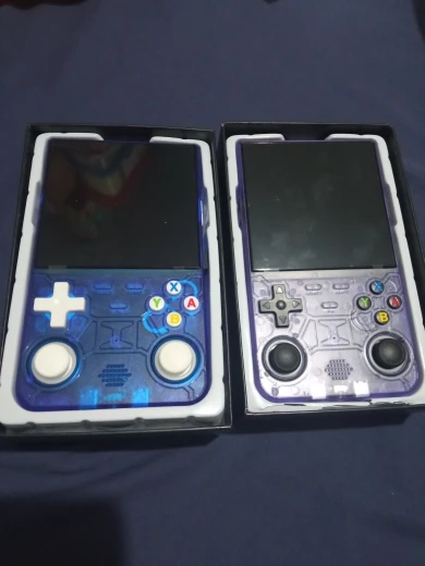 R36 ULTRA photo review