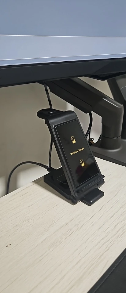 Carregador por indução sem fio 3 em 1 multifuncional - 15 W - para Apple Watch 9 8 7 6 AirPods Pro iPhone 15 14 13 12 11 XR X photo review