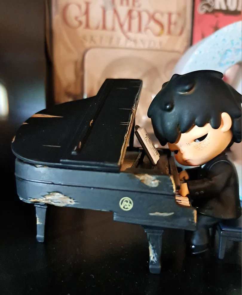 POP MART Hirono The Pianist Figure Limited Edition Limited to 2pcs