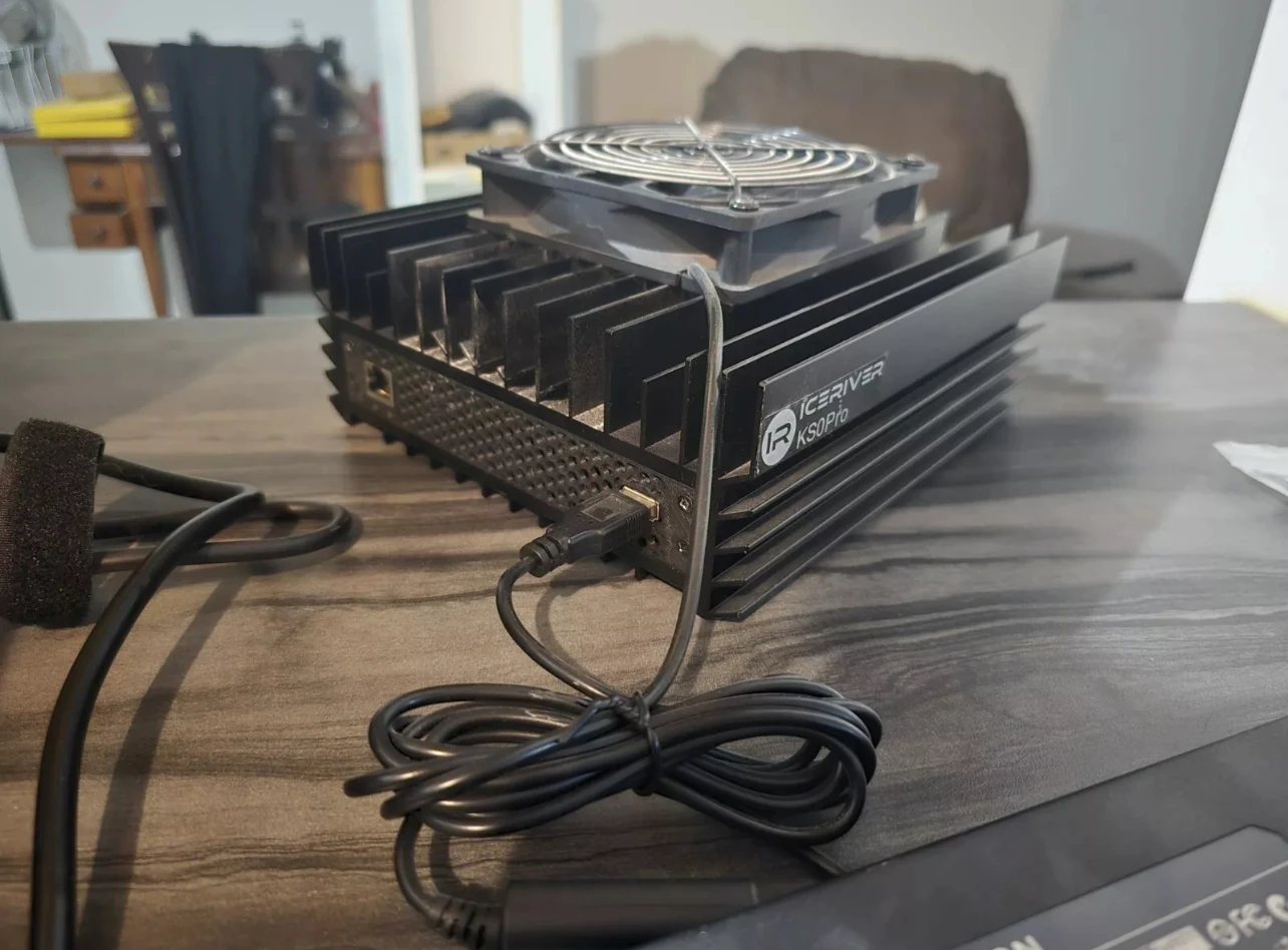 

Купите 3 и получите 2 бесплатных overclock ready iceriver ks0 pro (блок питания 230 Вт)