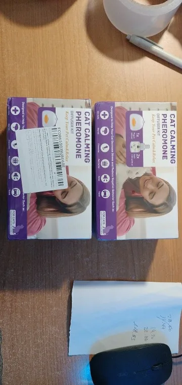 48ml 1 Diffuser 2 Soothing Liquid Pheromones Emotion Stabilizing Anti-Stress Electric Heating Cat Soothing Pheromone Agent Set photo review