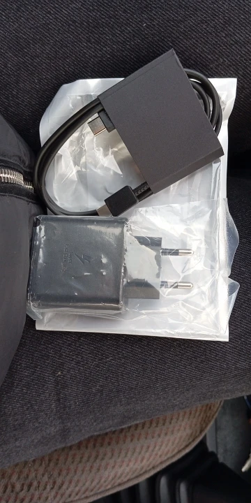 PD Charger 45W for Samsung Galaxy S23 S22 Fast Charging High Speed Type C Mobile Phone Adapter photo review