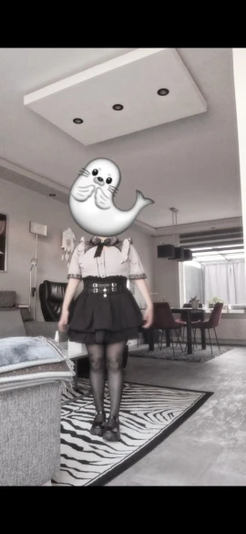 Jirai Kei Ruffled Skirt photo review