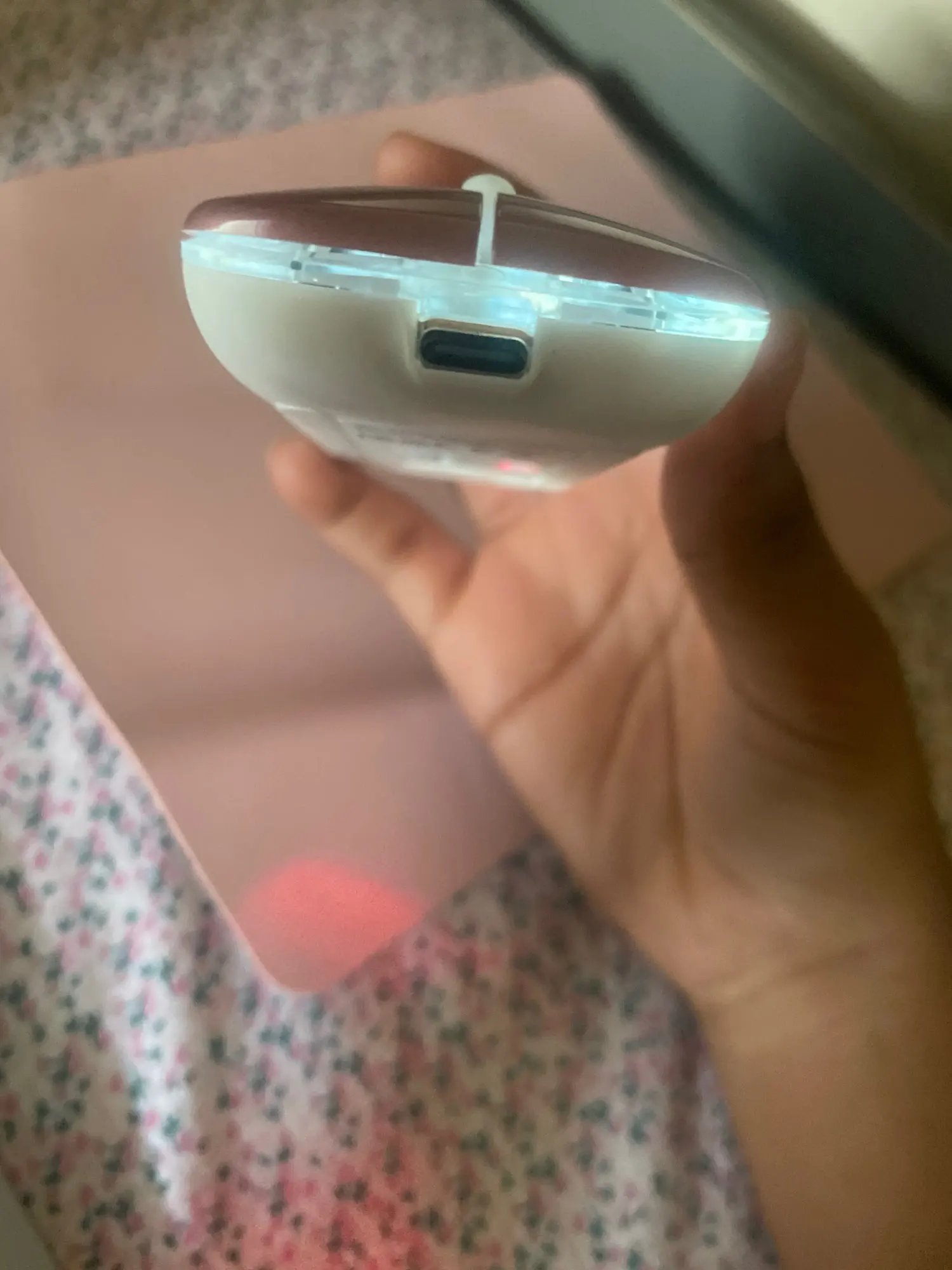 Wireless Bluetooth 2.4GHz RGB Mouse Rechargeable Silent photo review