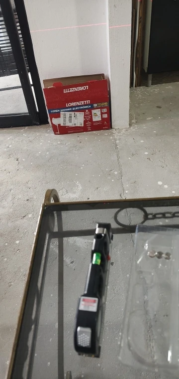 Ferramenta de Medição 4 em 1 - Nível Laser photo review