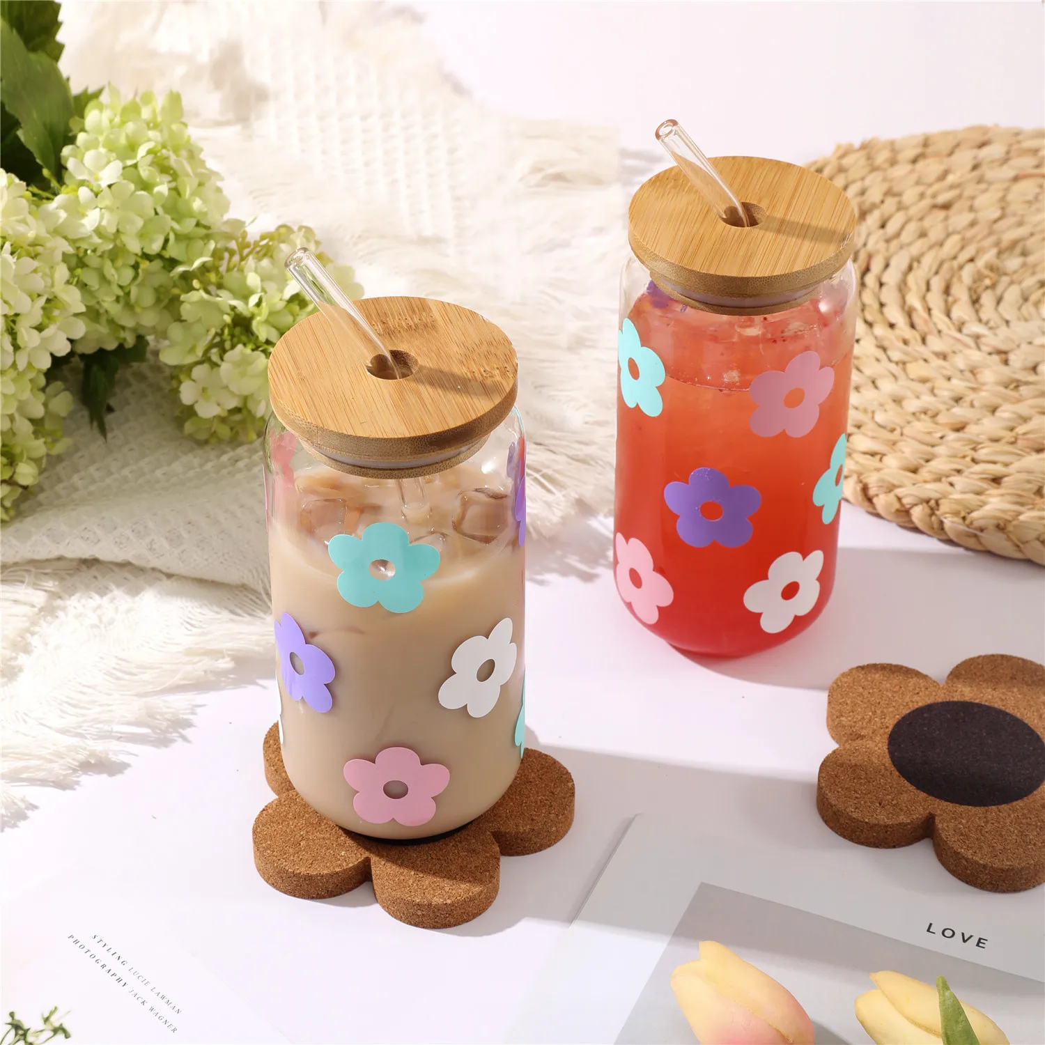 https://ae01.alicdn.com/kf/A268d4f313d5549b4baf06aaaf13afe4fk/16oz-Daisy-Cup-Iced-Coffee-Cup-Glass-With-Bamboo-Lid-Glass-Straw-Flower-Cork-Coaster-Retro.jpg