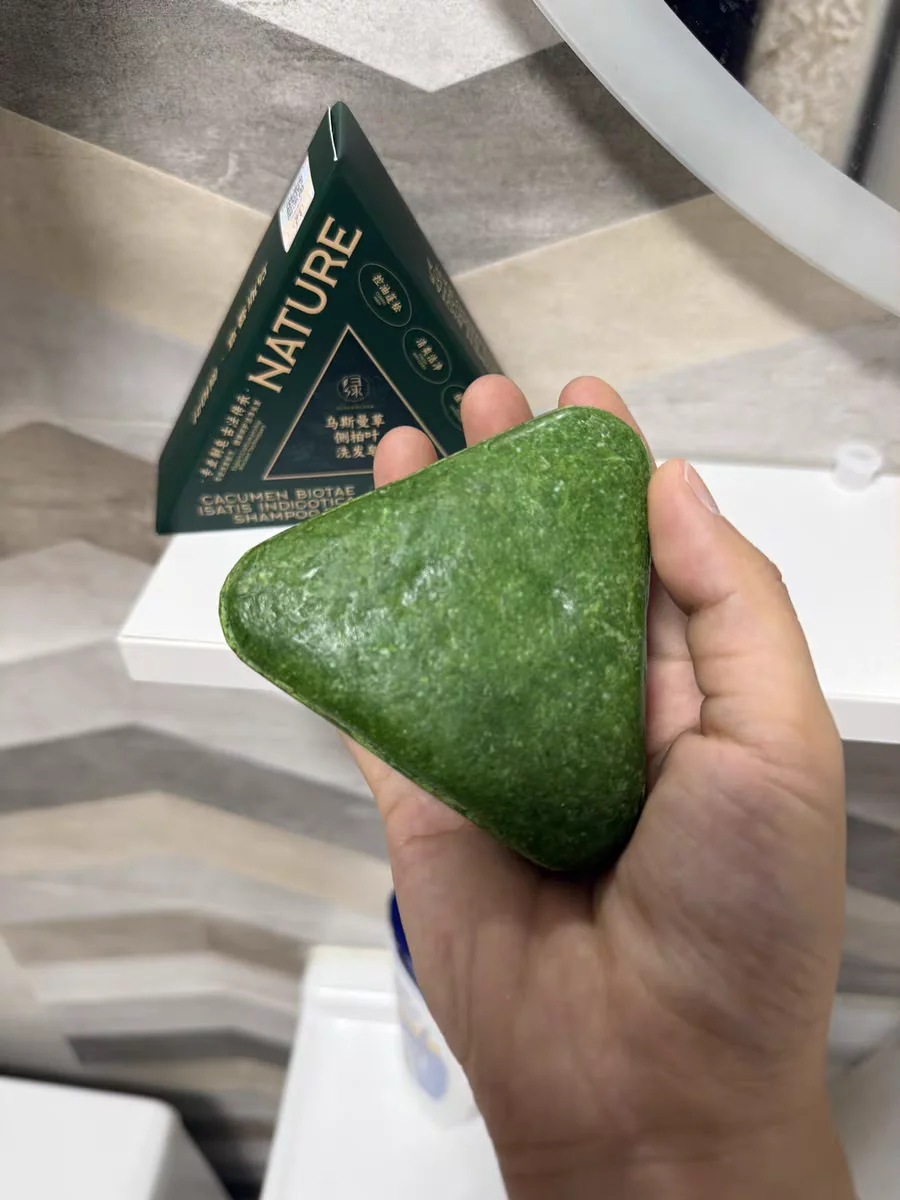 KräuterKraft Shampoo - Natürliche Stärkung für Ihr Haar