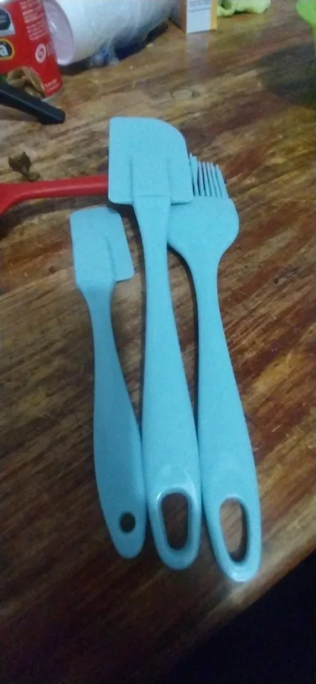 3Pcs Cream Scraper DIY Bread Cake Butter Spatula Mixer Oil Brushs Kitchen Baking Tools Silicone Spatula Non-stick Kitchen photo review